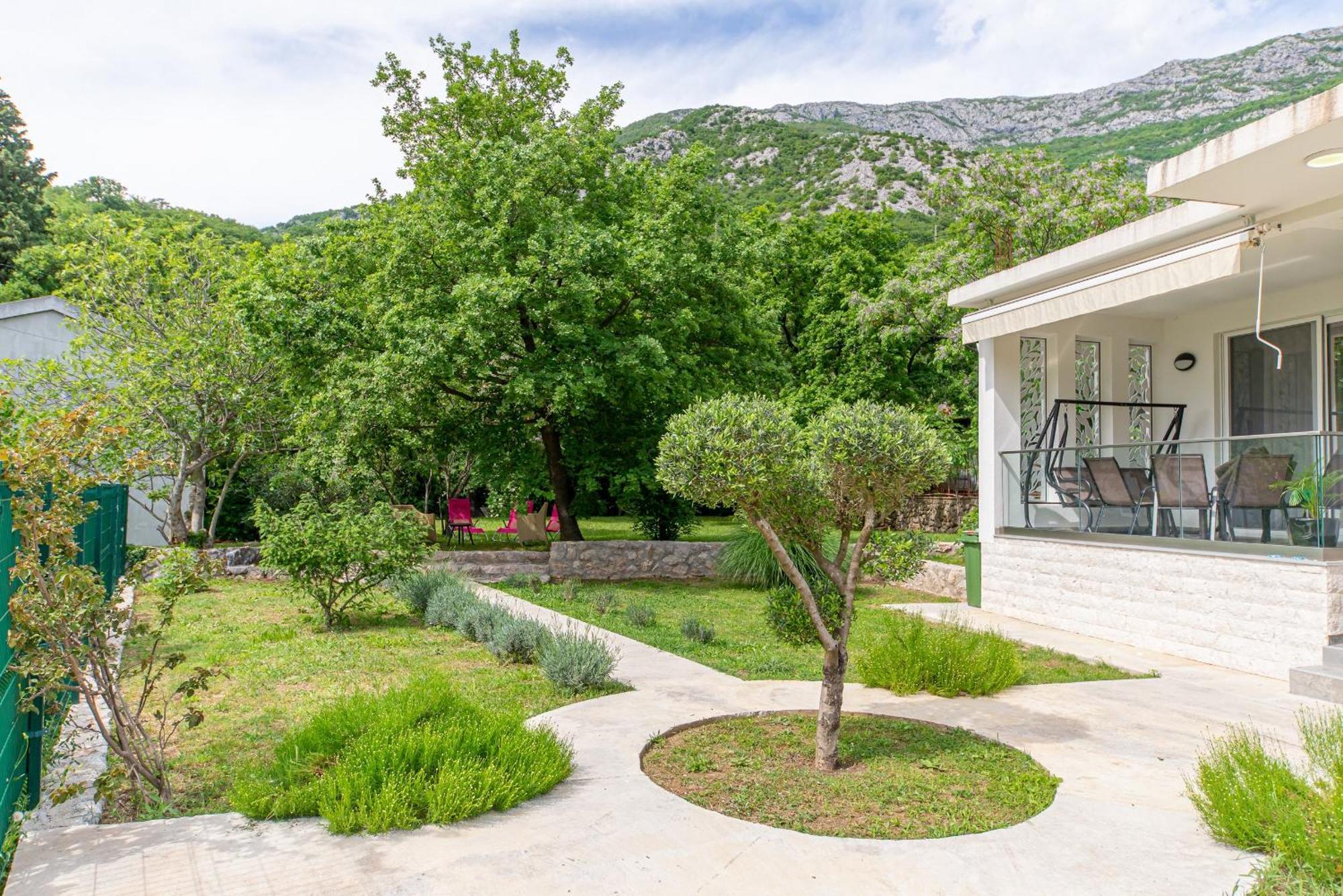 Villa The White House Thurmani Esterno foto
